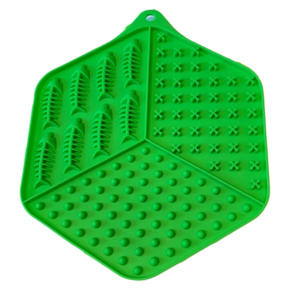 KitNip Box Kitty Cat Texture Lick Mat Mealtime Sensory New with Suction Cups - Picture 2 of 6